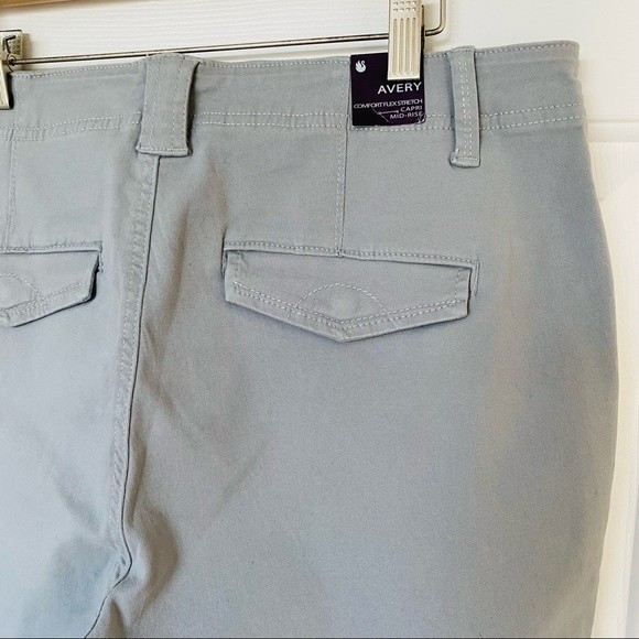 Womens Gray Cargo Capri Pants Size 12 Comfort Stretch - Picture 5 of 15